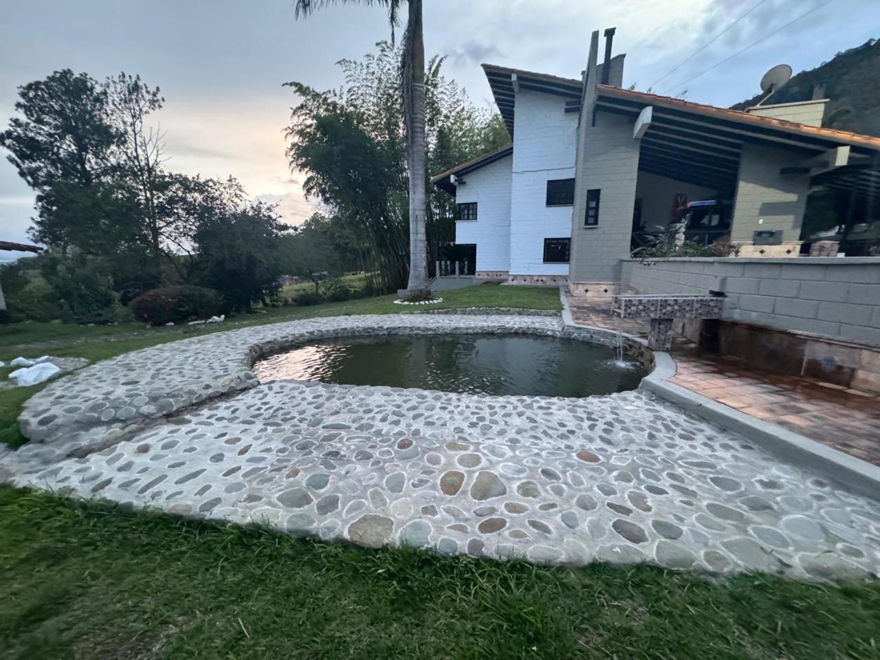 Hotel Maca Lago كاليما المظهر الخارجي الصورة